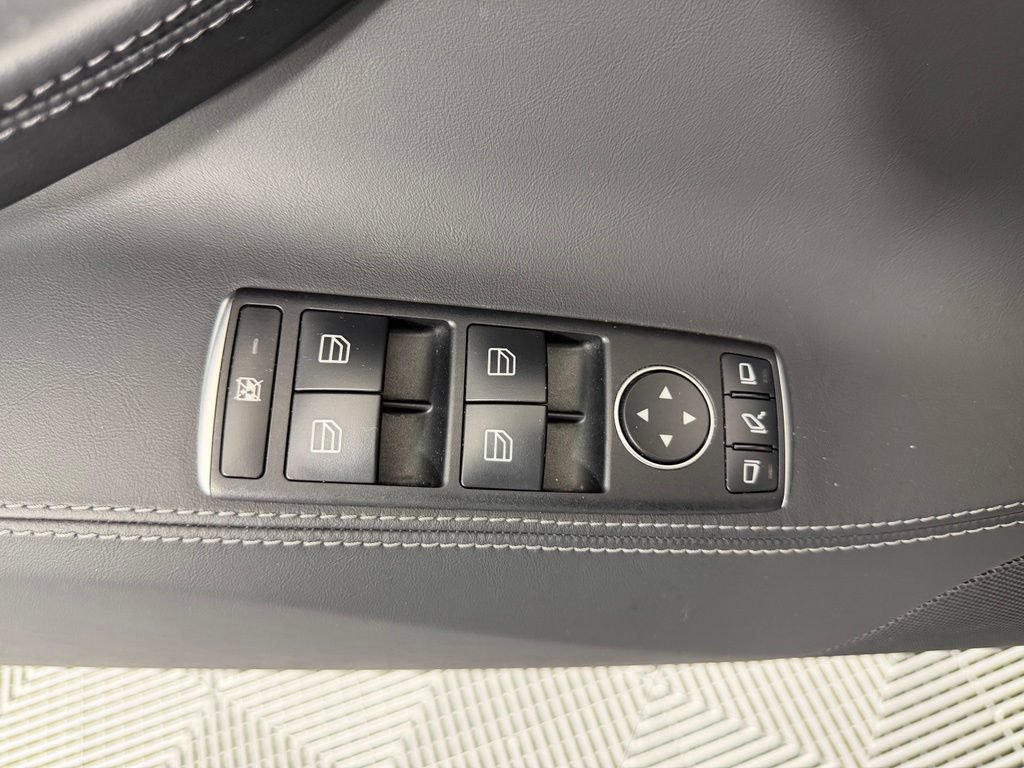 Used 2019 Tesla Model S 100D AWD/4WD image 17
