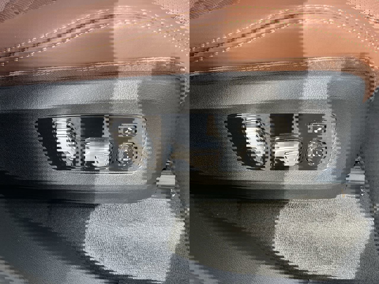 Certified 2025 BMW X5 xDrive40i image 38