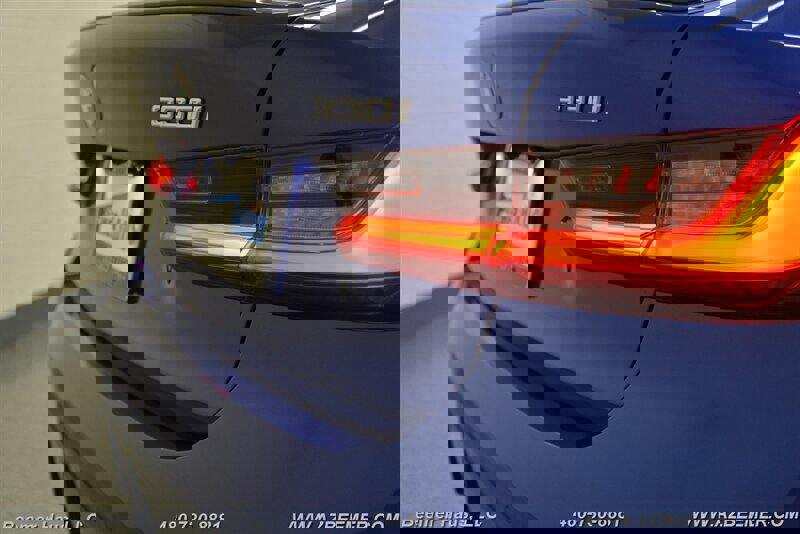 Used 2024 BMW 330i Sedan w/ M Sport Package RWD image 41