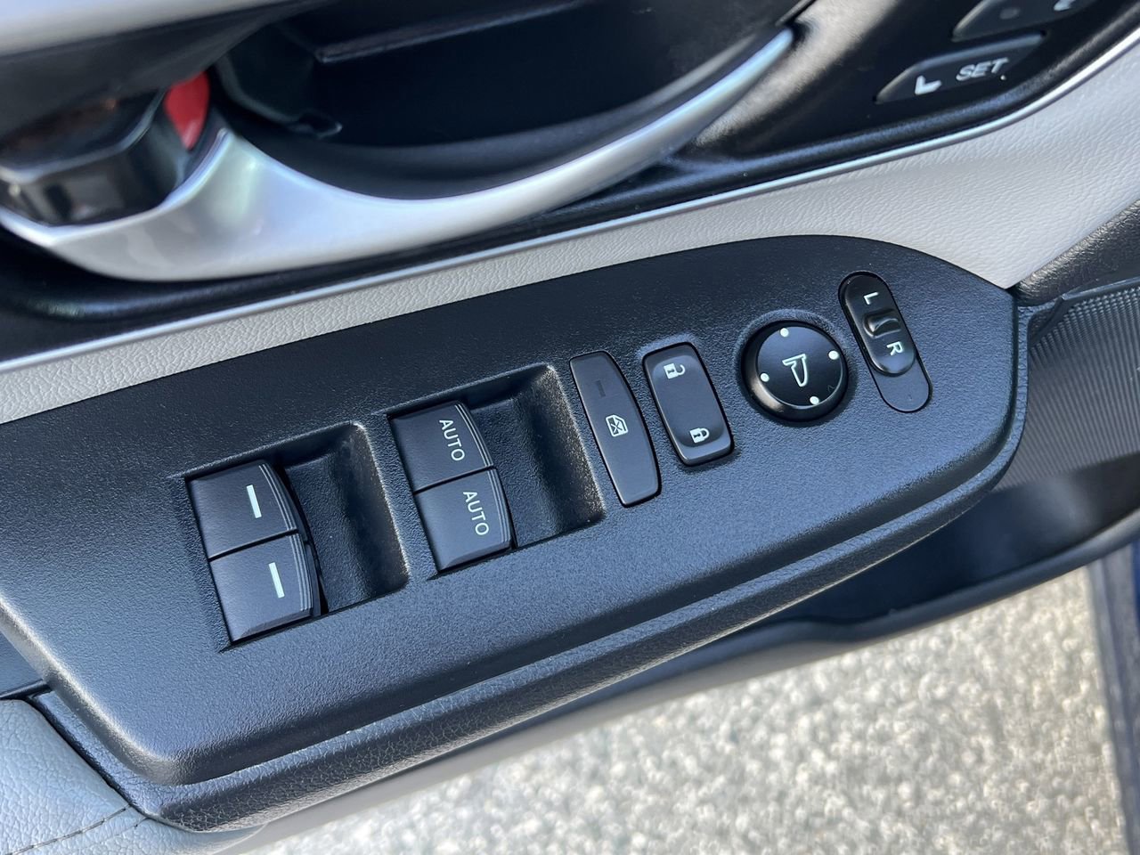 Used 2019 Honda CR-V EX-L image 16