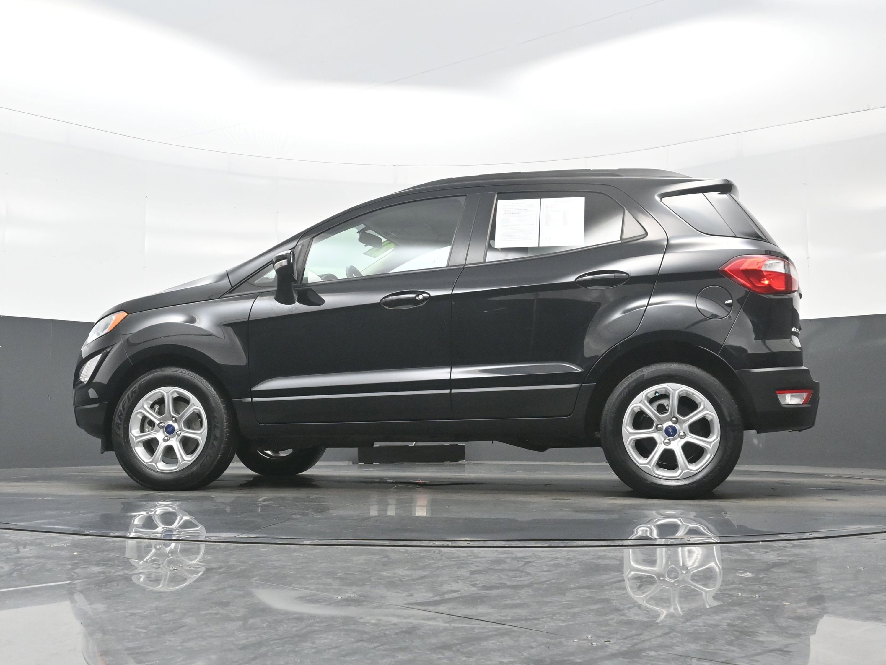 Used 2021 Ford EcoSport SE image 26