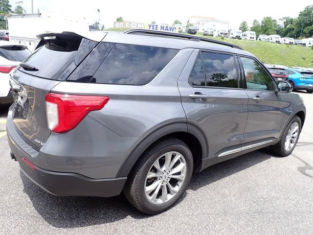 Certified 2024 Ford Explorer XLT w/ Equipment Group 202A AWD/4WD image 9