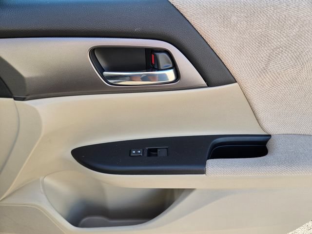 Used 2013 Honda Accord LX image 23