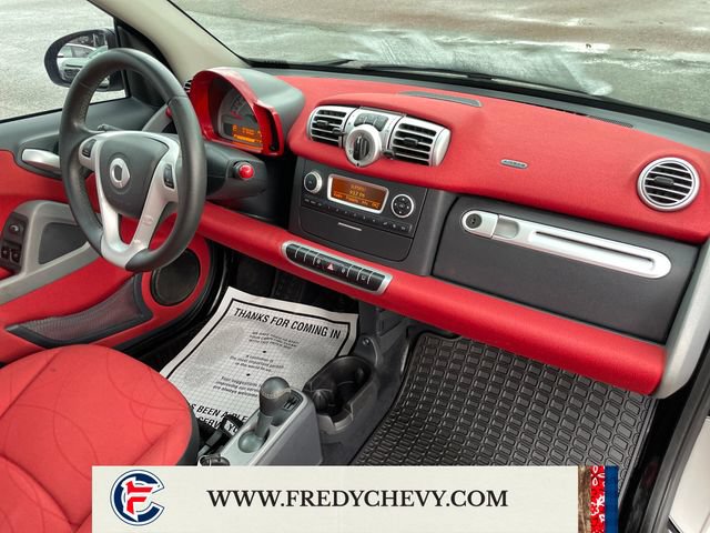 Used 2011 smart fortwo passion RWD image 27