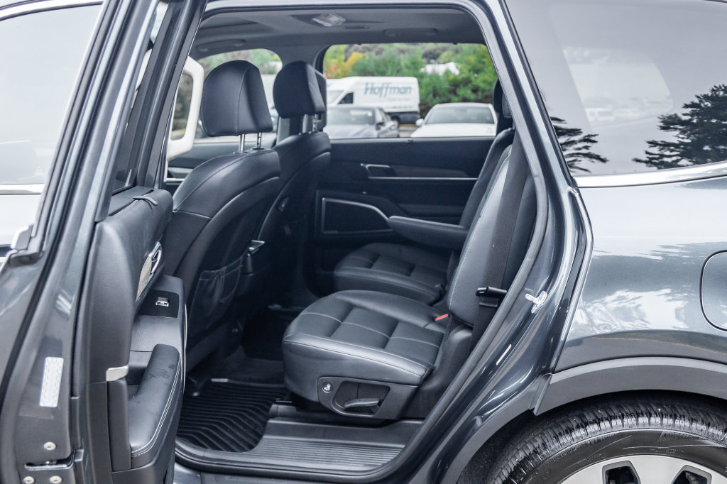 Used 2022 Kia Telluride EX w/ EX Premium Package AWD/4WD image 25