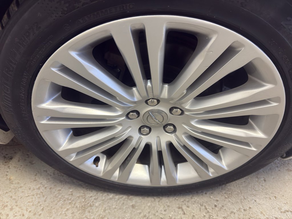 Used 2013 Chrysler 300 C w/ Harman Kardon Audio Group image 36