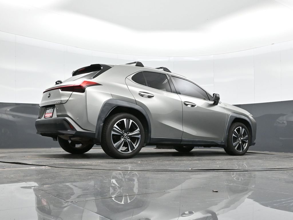 Used 2019 Lexus UX 200 w/ Premium Package image 32