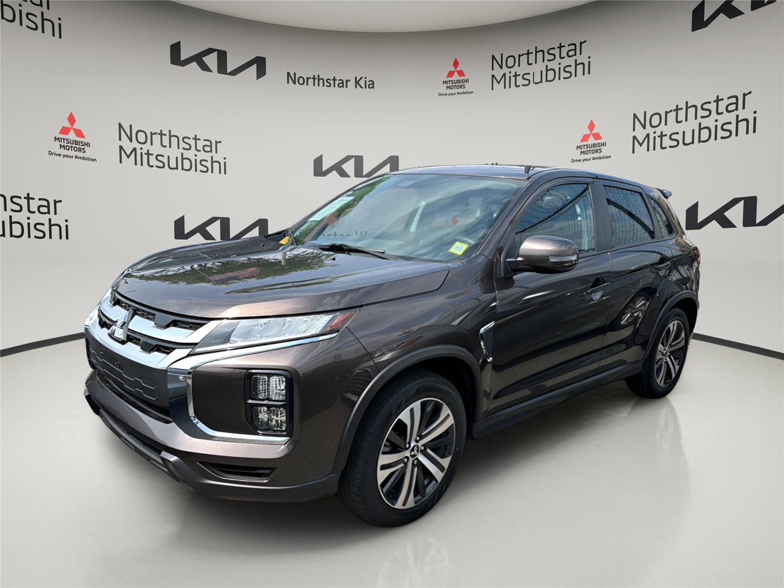 Used 2022 Mitsubishi Outlander Sport SE FWD image 1