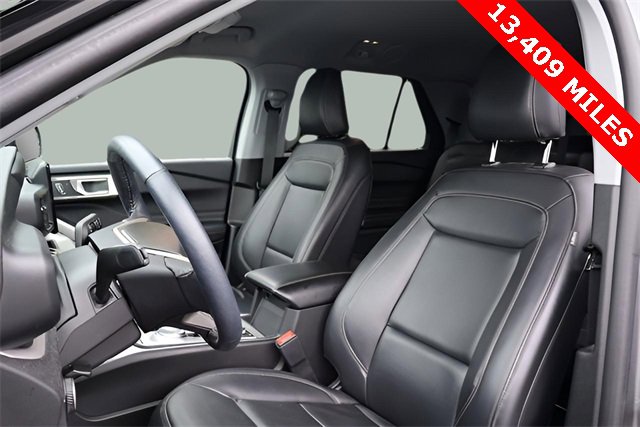 Used 2023 Ford Explorer XLT w/ Equipment Group 202A image 30