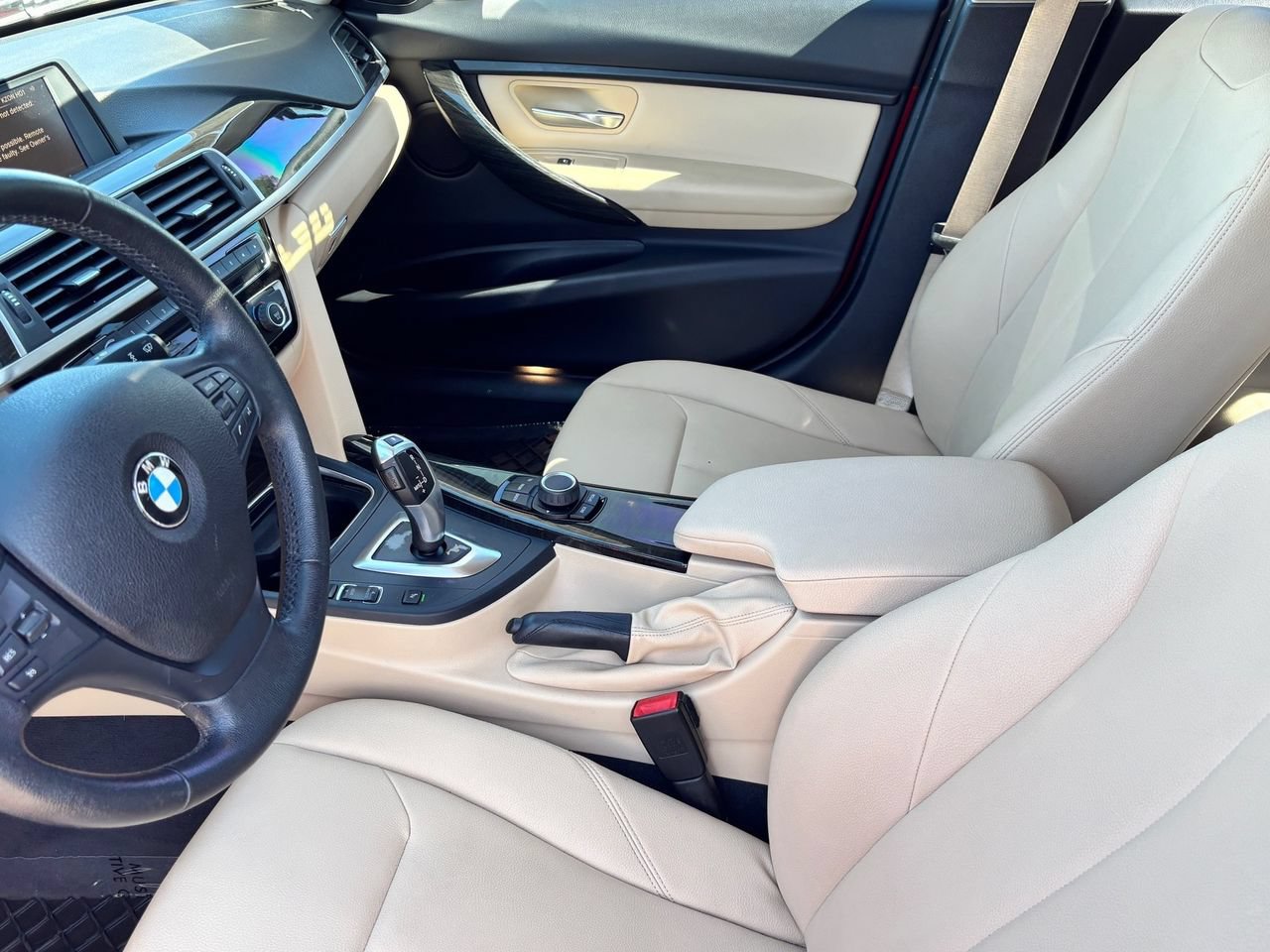 Used 2017 BMW 320i Sedan RWD image 17