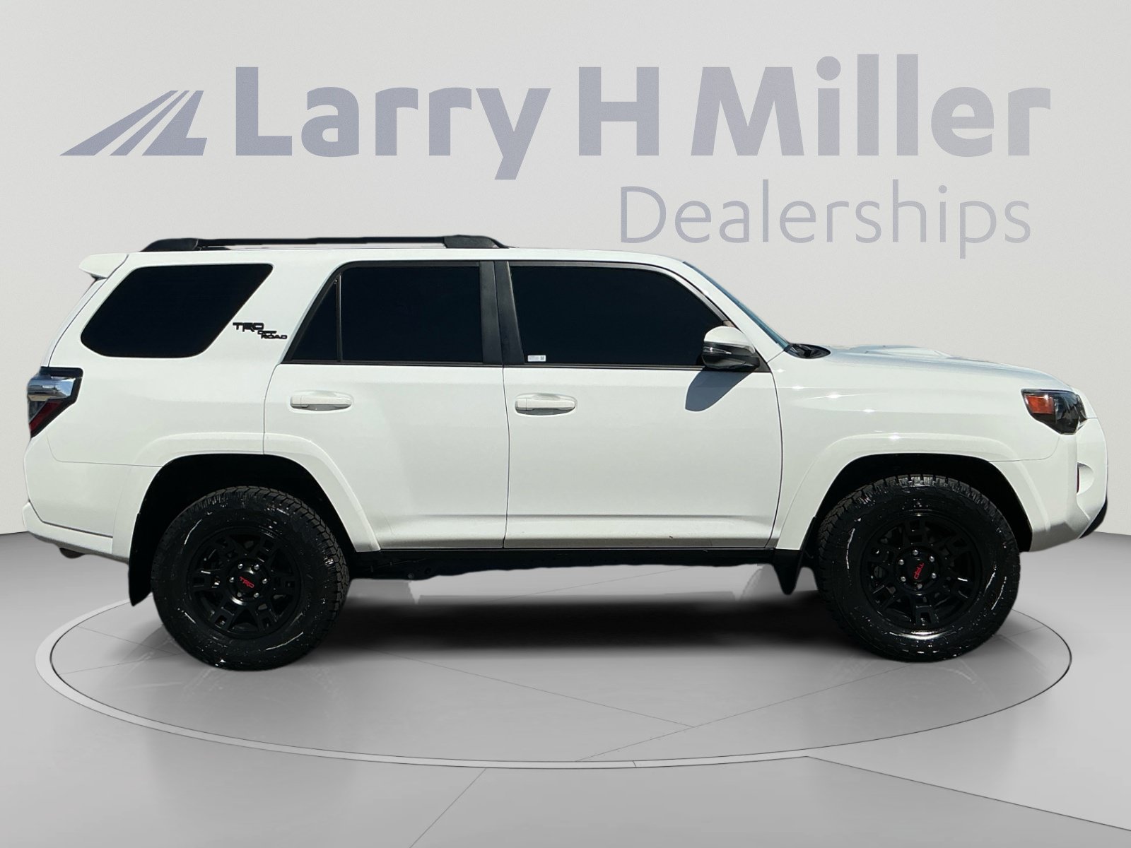 Certified 2024 Toyota 4Runner TRD Off-Road Premium w/ Moonroof Package AWD/4WD image 6