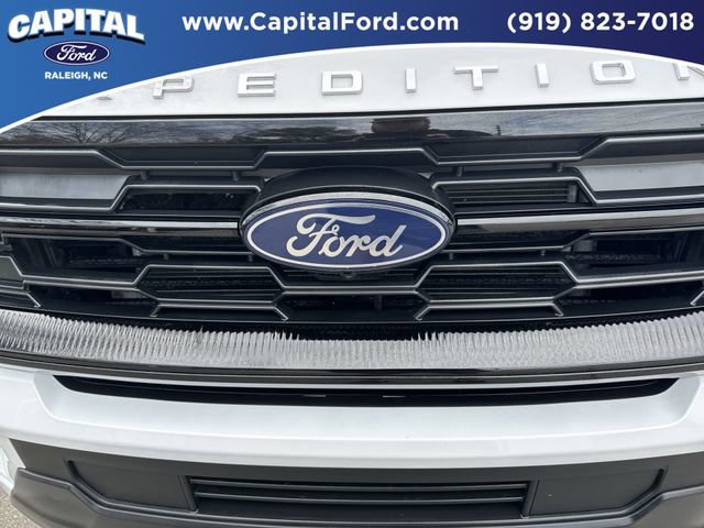 Certified 2025 Ford Expedition Active image 10