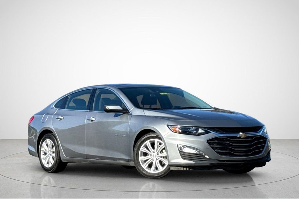 Used 2024 Chevrolet Malibu LT FWD image 2