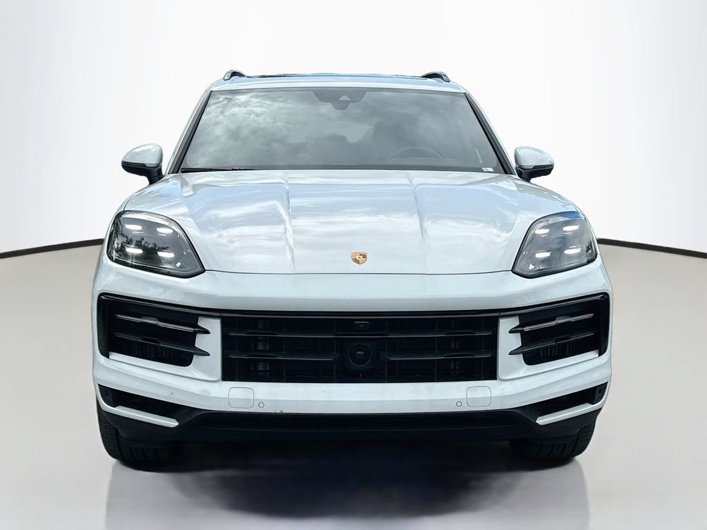 Certified 2025 Porsche Cayenne AWD/4WD image 6