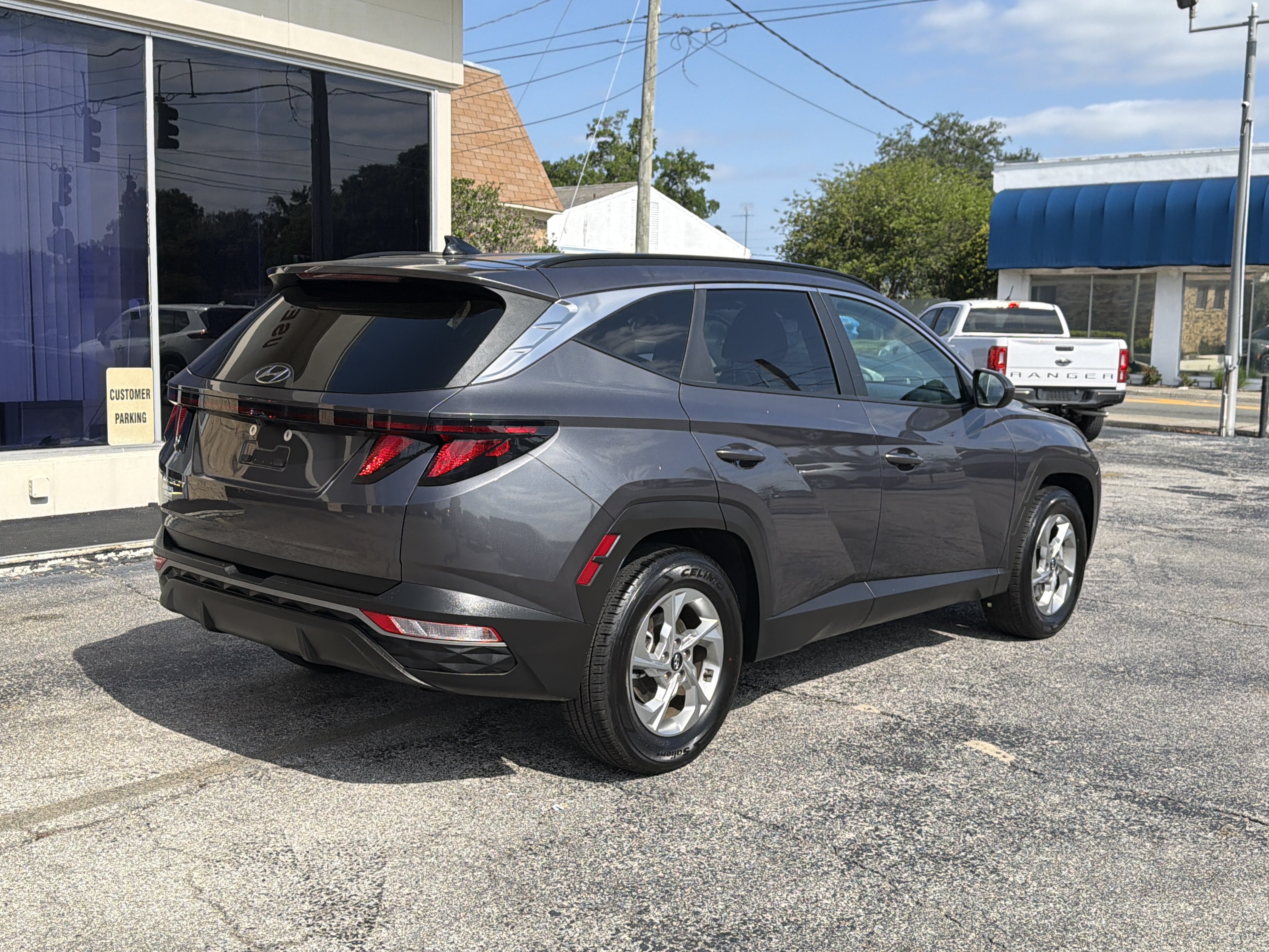 Used 2024 Hyundai Tucson SEL FWD image 3