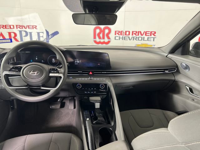 Used 2024 Hyundai Elantra SEL image 14
