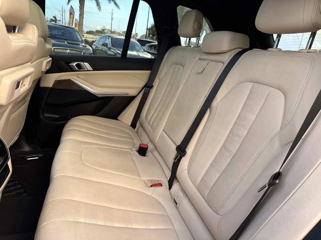 Used 2022 BMW X5 sDrive40i w/ Parking Assistance Package image 19
