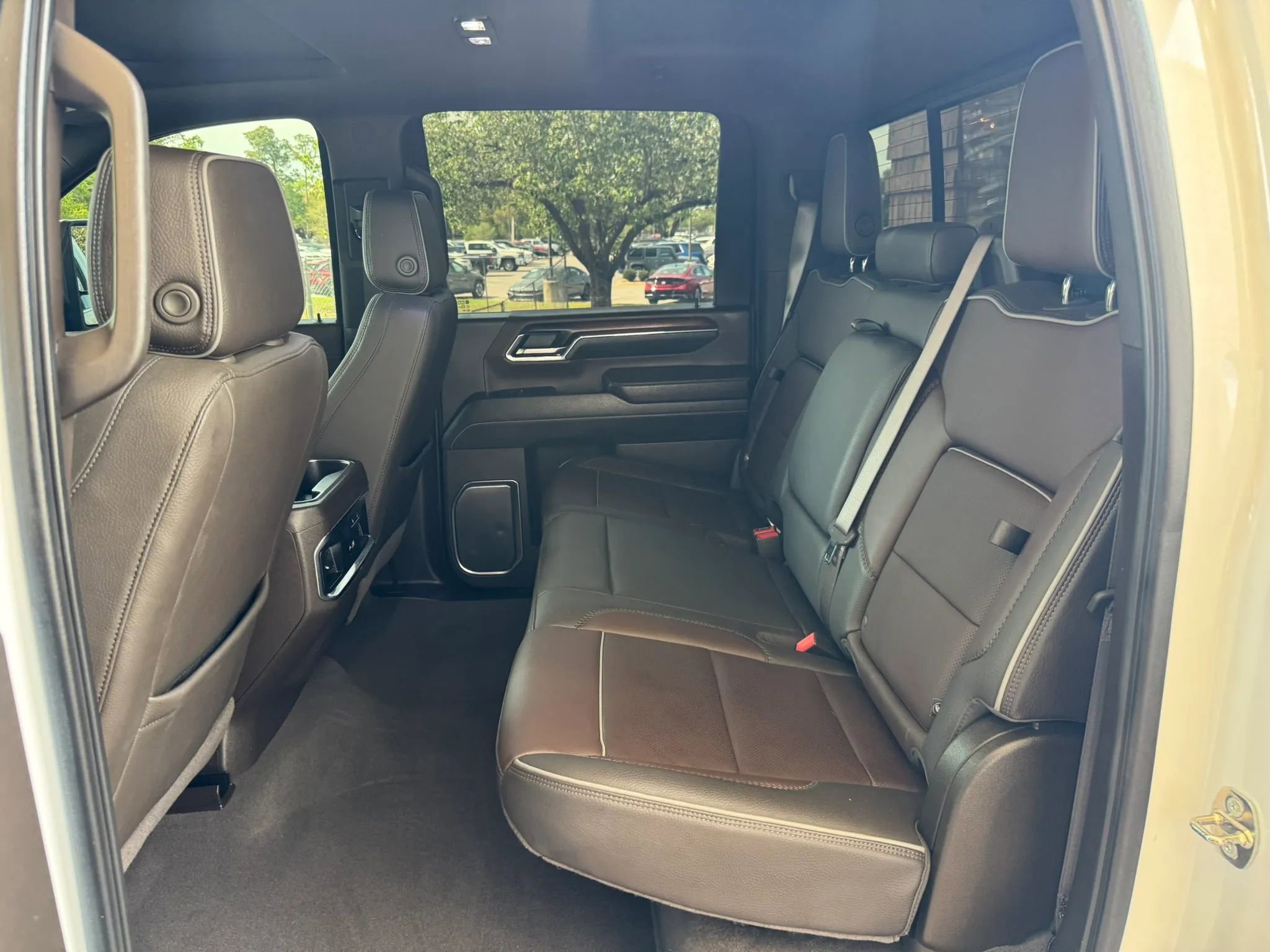 Used 2024 GMC Sierra 2500 Denali w/ Denali Reserve Package image 19