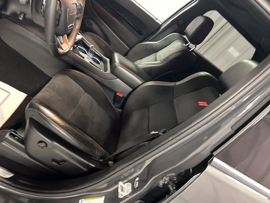 Used 2025 Dodge Durango GT AWD/4WD image 12