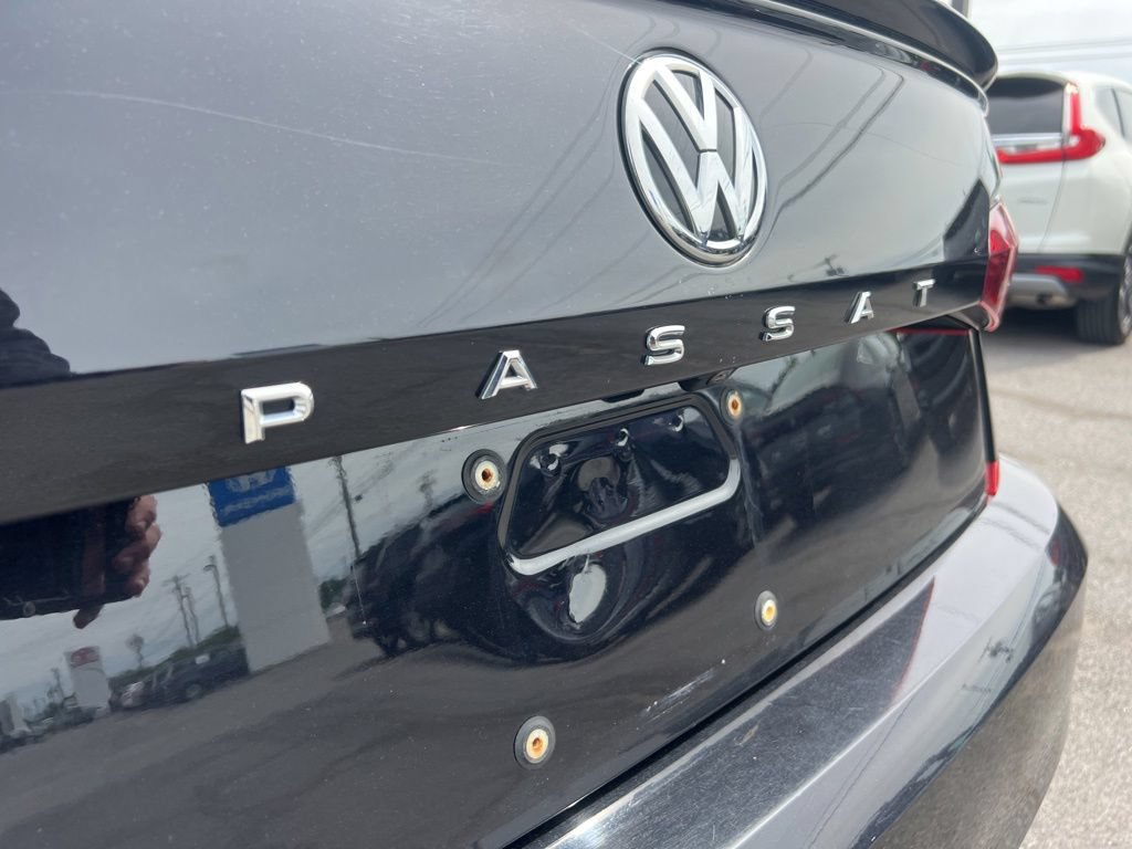 Used 2020 Volkswagen Passat 2.0T R-Line FWD image 29