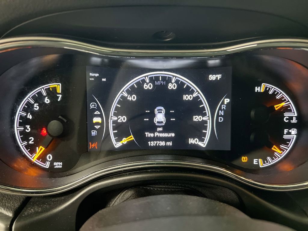 Used 2019 Jeep Grand Cherokee Altitude AWD/4WD image 12