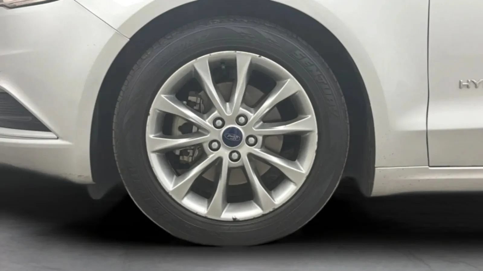 Used 2017 Ford Fusion S FWD image 29