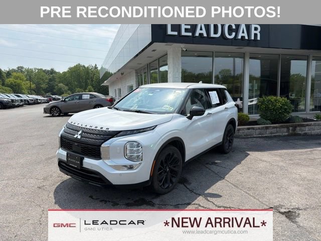 Used 2023 Mitsubishi Outlander SE Black Edition