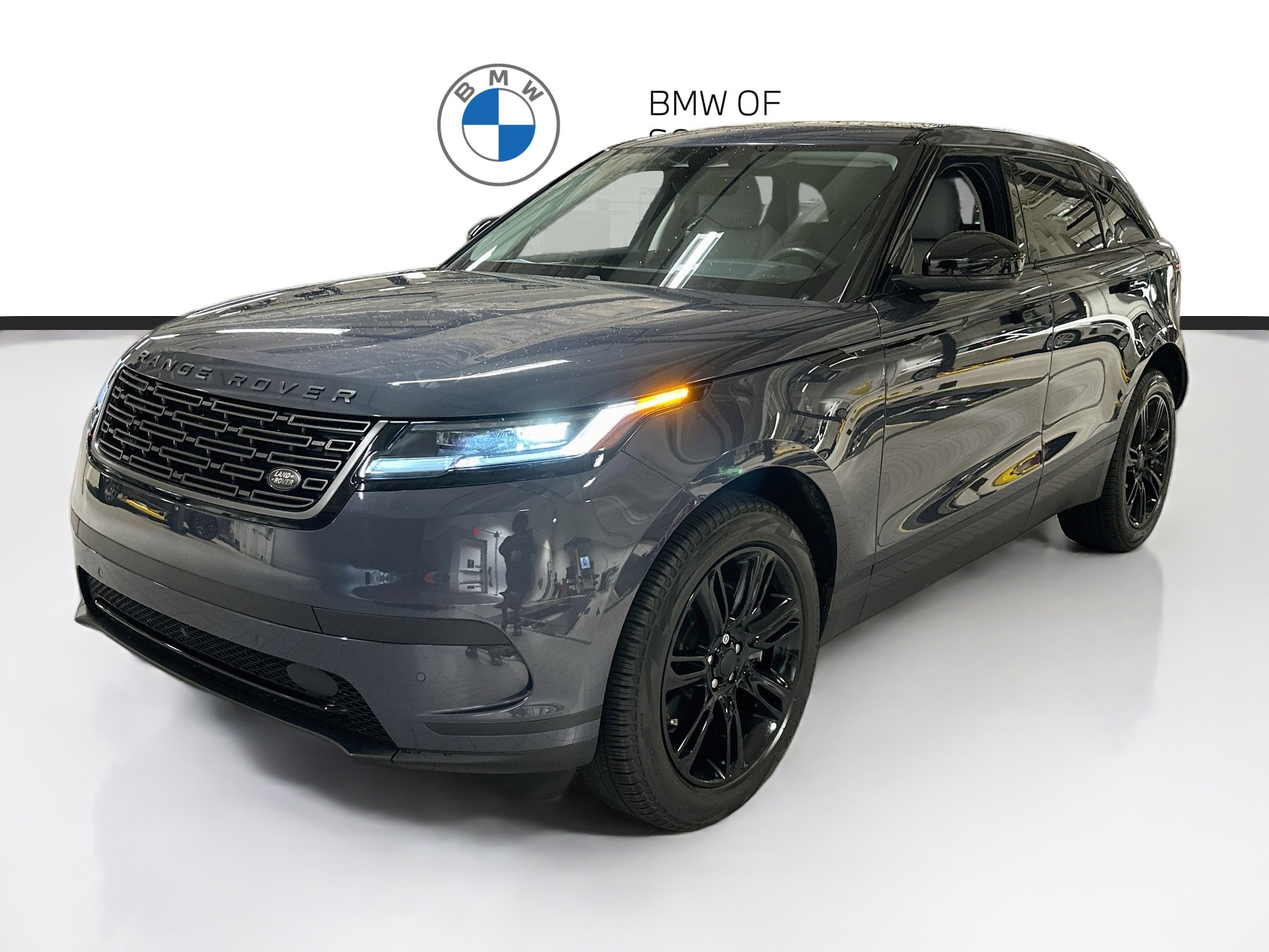 Used 2025 Land Rover Range Rover Velar S AWD/4WD image 3