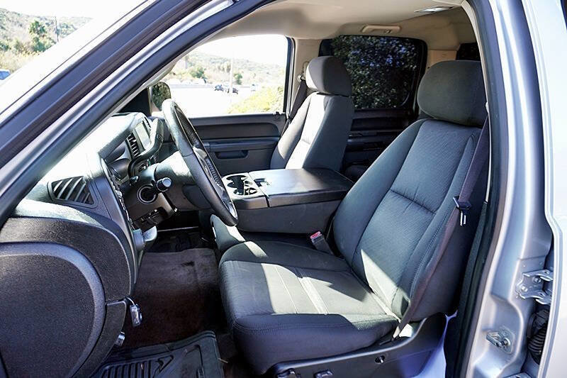 Used 2010 GMC Sierra 1500 SLE w/ Regional Value Package image 19