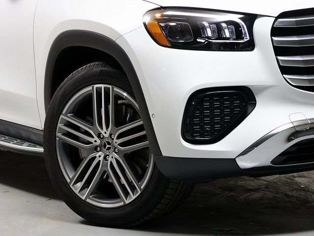 Certified 2026 Mercedes-Benz GLS 450 4MATIC image 3