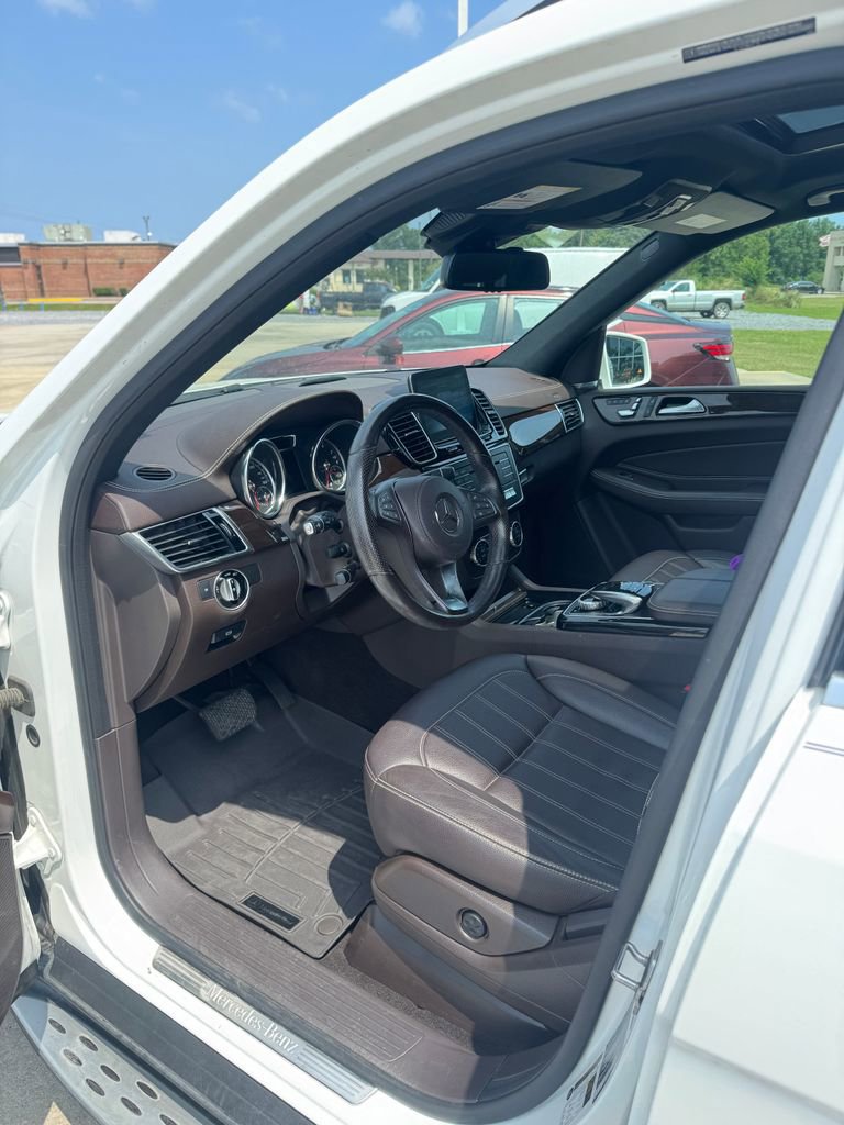 Used 2019 Mercedes-Benz GLS 450 4MATIC image 10
