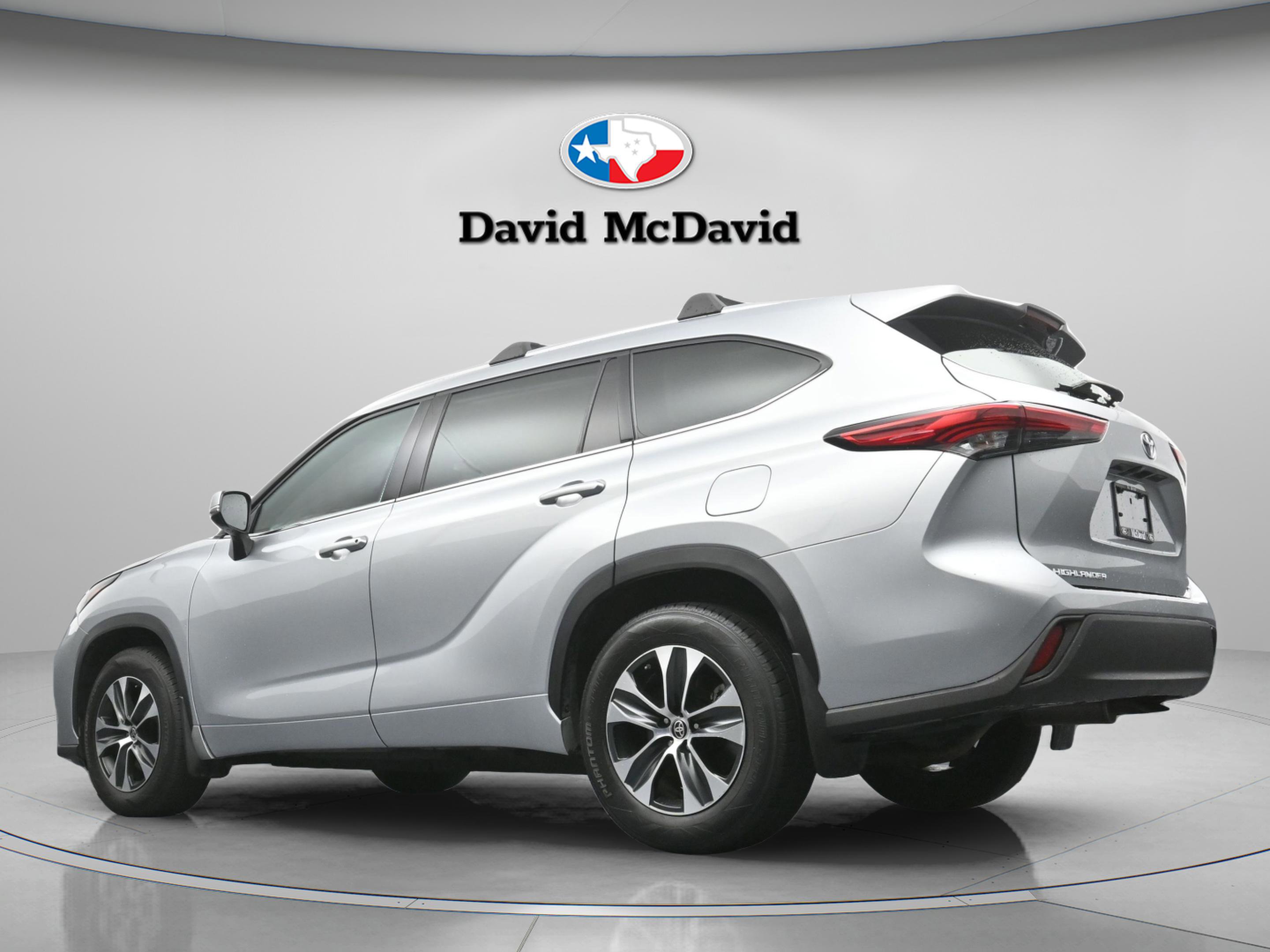 Used 2021 Toyota Highlander XLE image 30