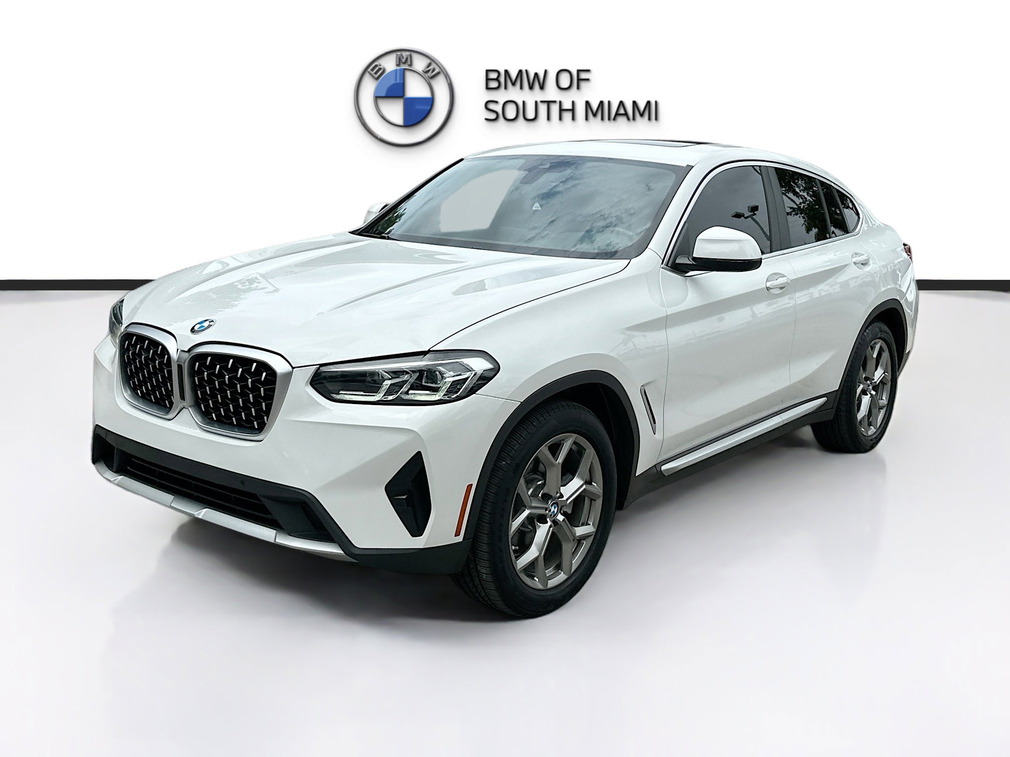 Used 2023 BMW X4 xDrive30i w/ Convenience Package AWD/4WD image 3