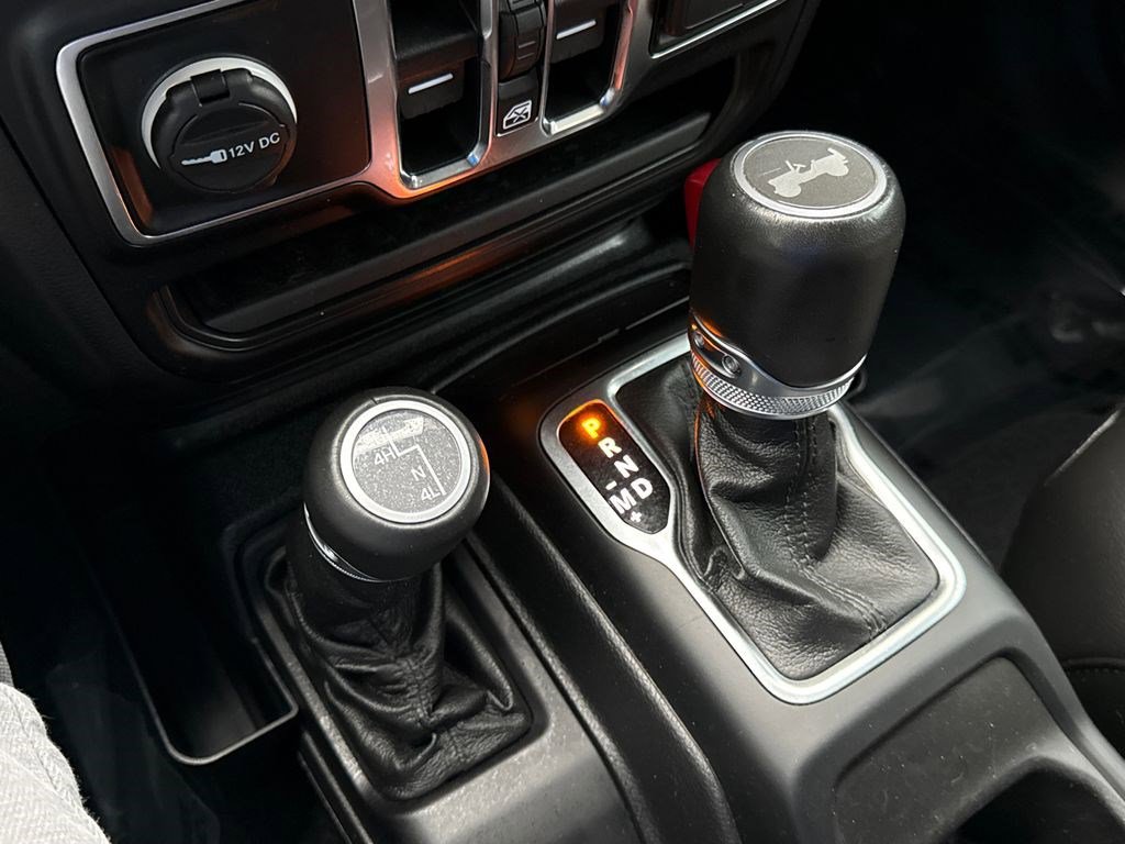 Used 2021 Jeep Wrangler Unlimited Sahara image 34