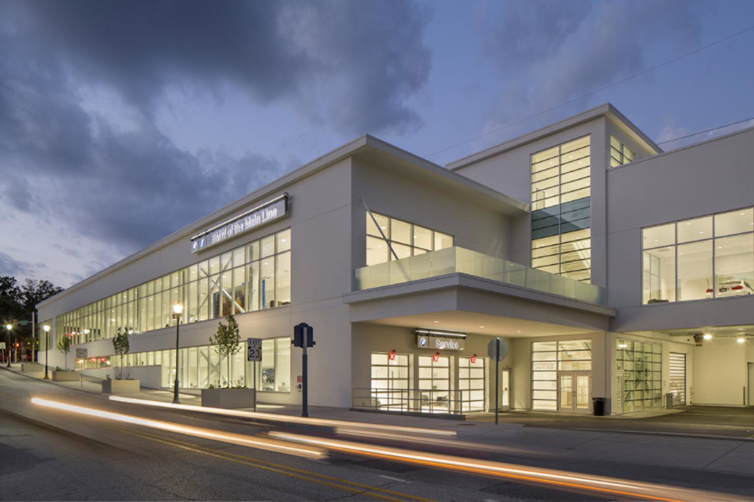 Certified 2025 BMW 330i xDrive Sedan w/ Convenience Package image 9