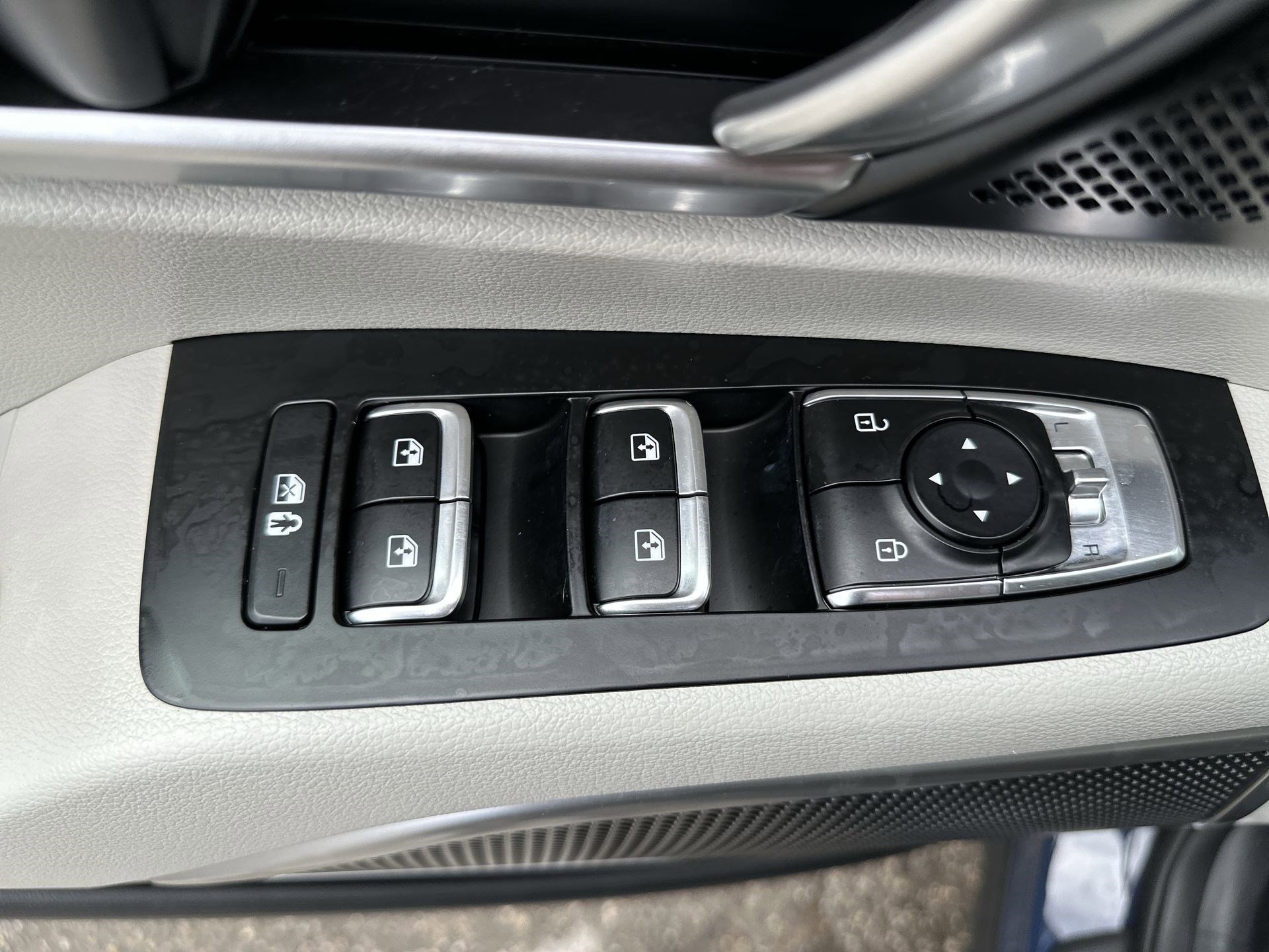 Used 2023 Kia Telluride S w/ S Sunroof Package FWD image 15