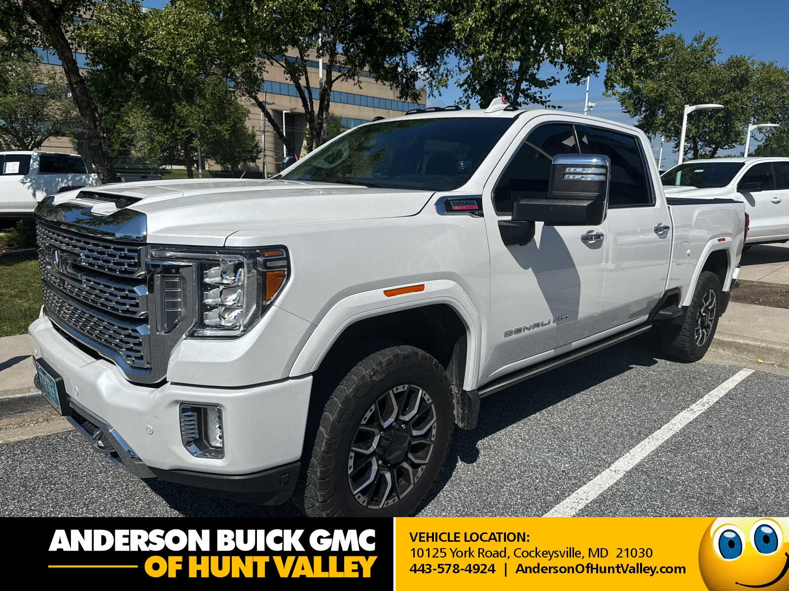 Used 2023 GMC Sierra 3500 Denali w/ Denali Ultimate Package AWD/4WD image 1