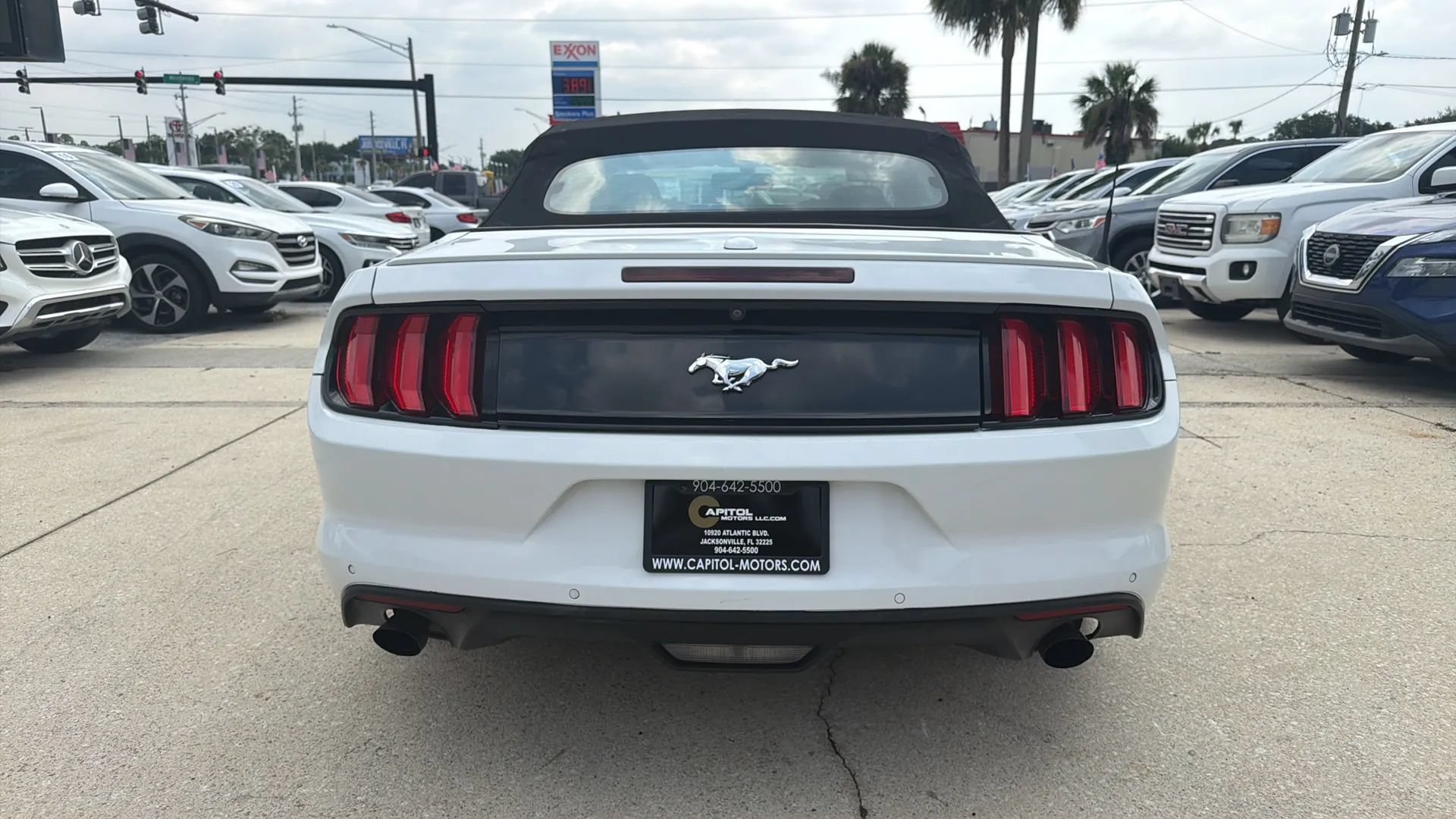 Used 2017 Ford Mustang Premium RWD image 4