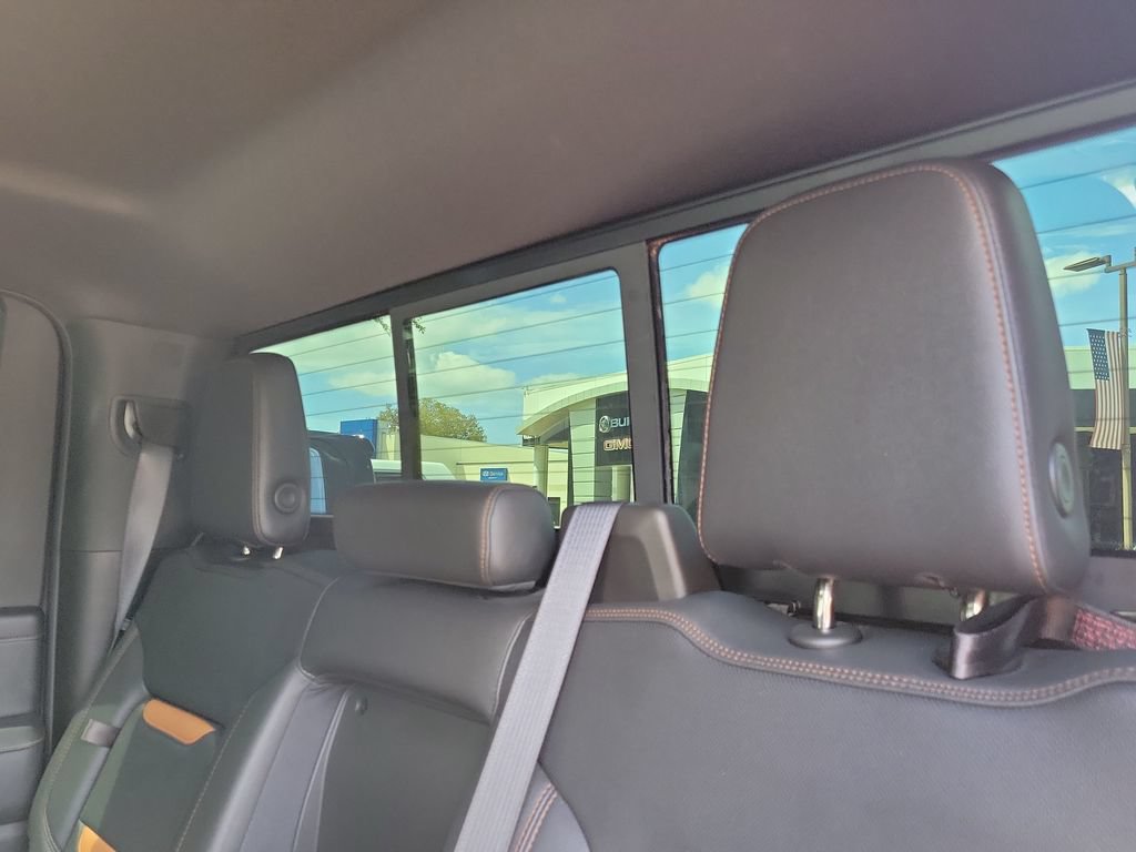 Used 2021 GMC Sierra 2500 AT4 w/ AT4 Premium Plus Package AWD/4WD image 13