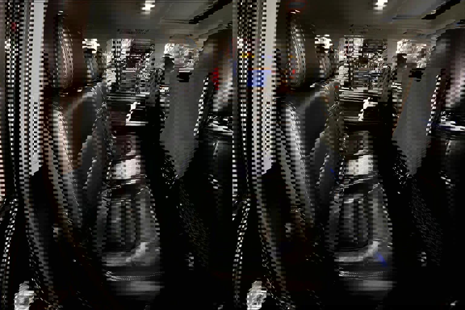 Certified 2017 Toyota Land Cruiser image 18