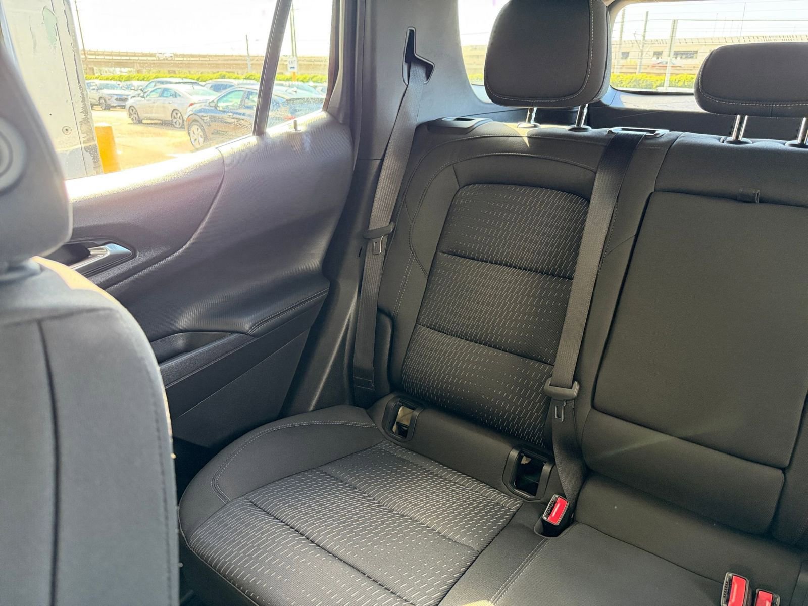 Used 2025 Chevrolet Equinox LT image 38