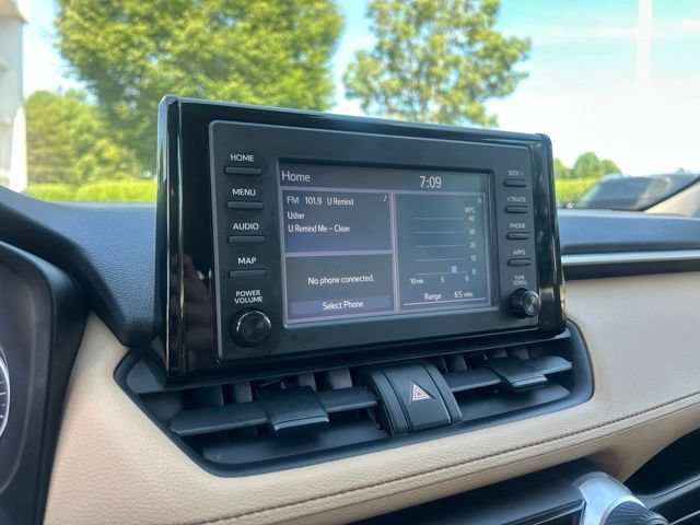 Used 2019 Toyota RAV4 LE FWD image 25