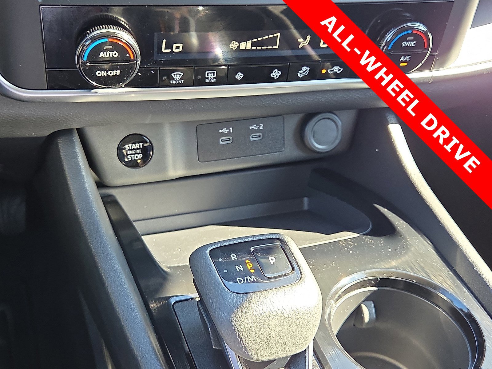 Used 2024 Nissan Rogue SV image 18