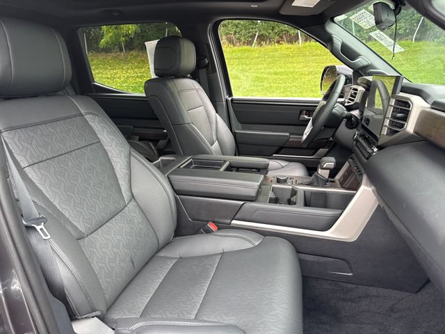 Used 2025 Toyota Tundra Limited AWD/4WD image 13