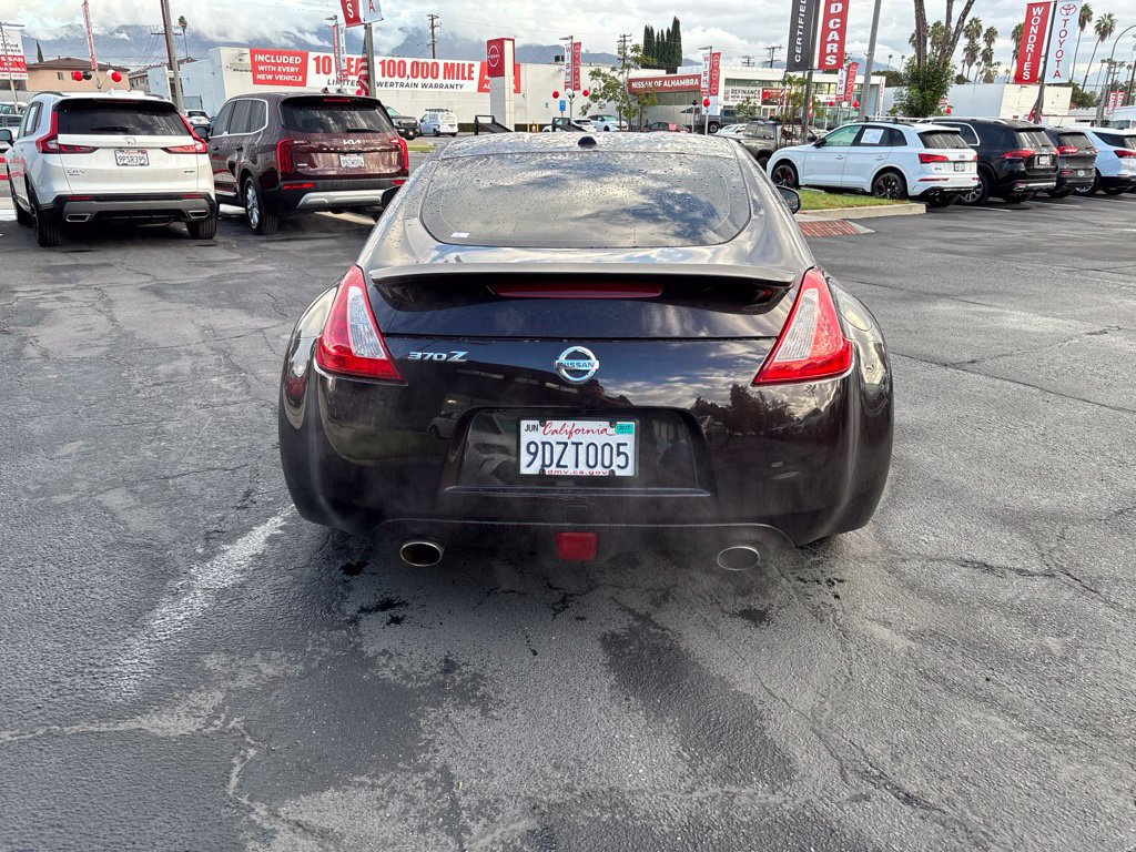 Used 2014 Nissan 370Z Touring w/ Sport Package RWD image 5
