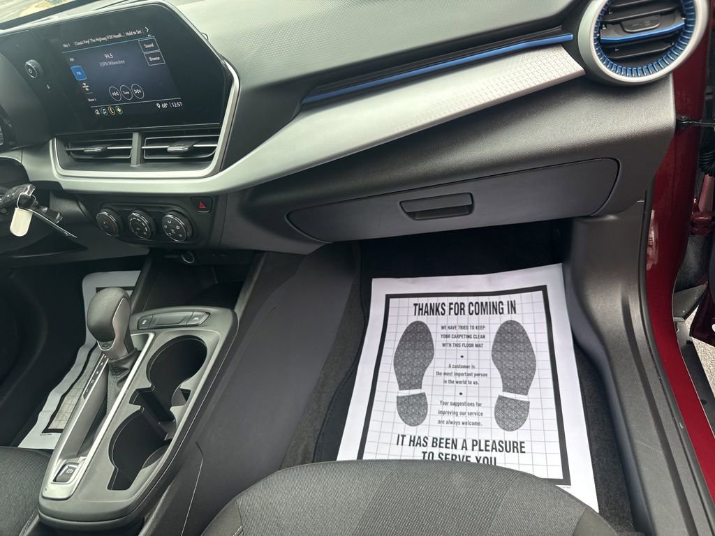 Used 2025 Chevrolet Trax LS image 17