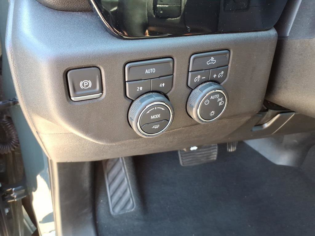 Used 2025 Chevrolet Silverado 1500 LT image 15
