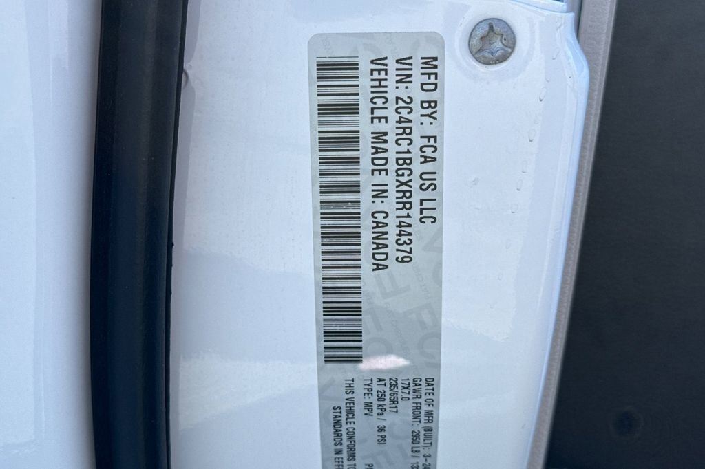 Used 2024 Chrysler Pacifica Touring-L image 41