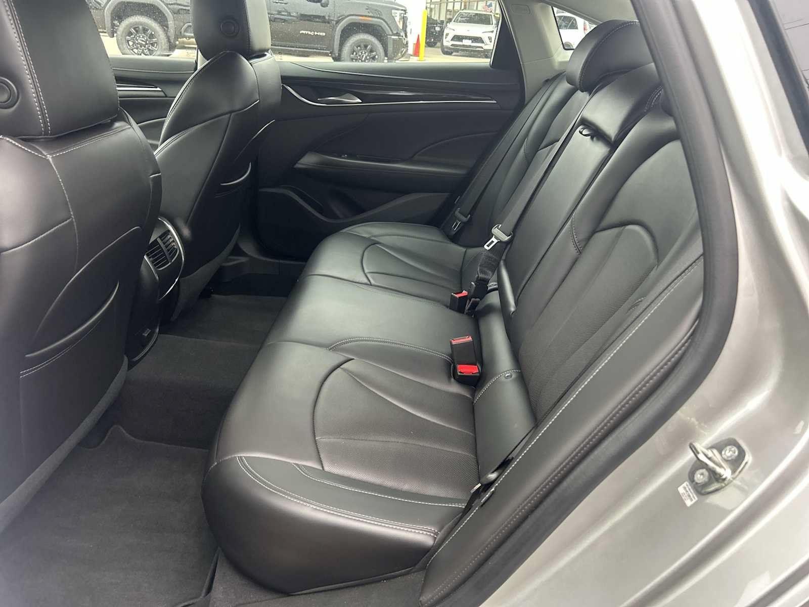 Used 2018 Buick LaCrosse Essence FWD image 24