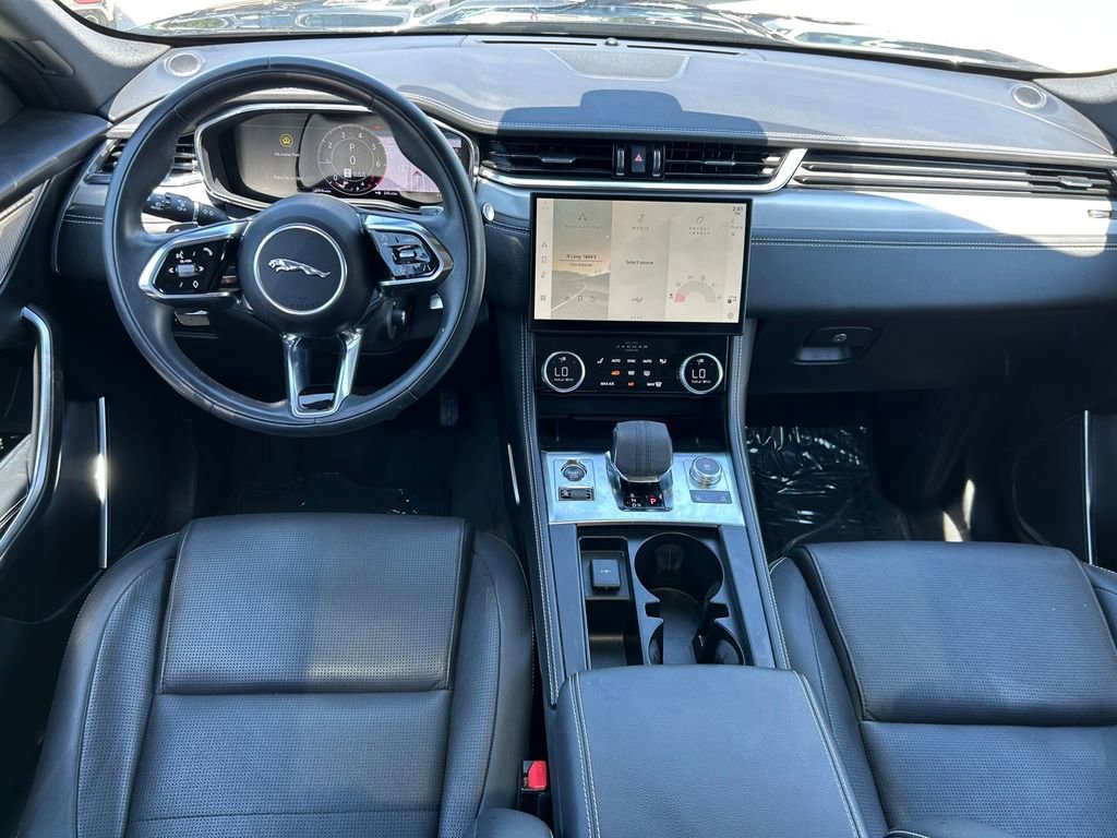 Used 2024 Jaguar F-PACE R-Dynamic S image 17